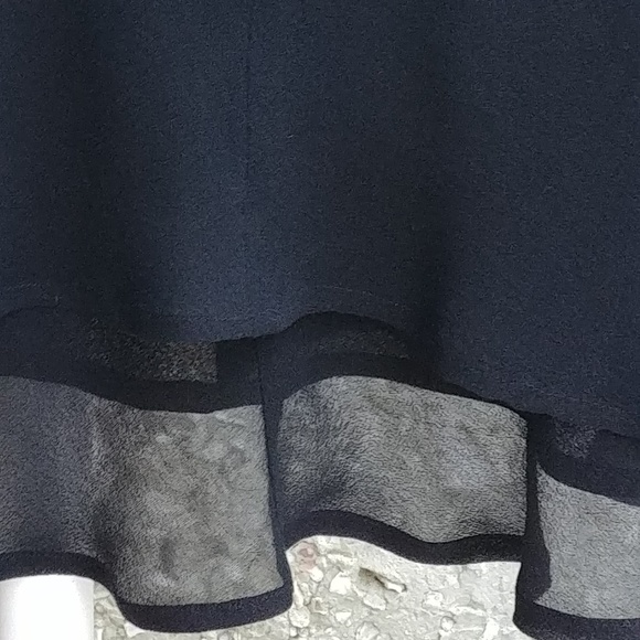 Black crepe skirt with flirty swirl hem - Picture 5 of 6